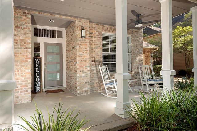 251 N Maple Glade Circle, The Woodlands, TX 77382