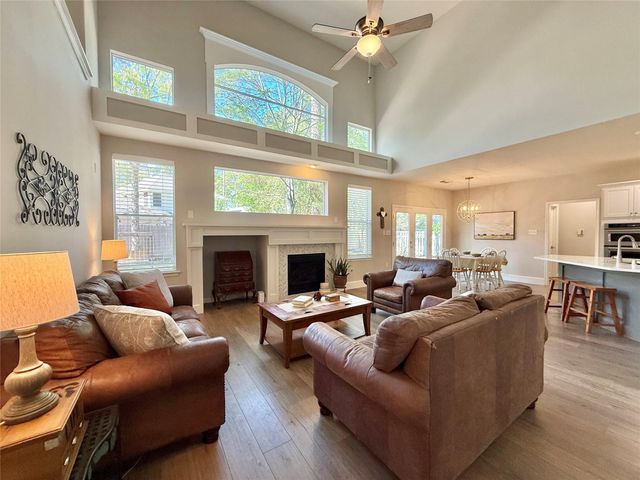 251 N Maple Glade Circle, The Woodlands, TX 77382