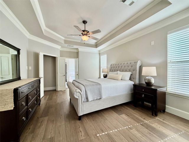 251 N Maple Glade Circle, The Woodlands, TX 77382