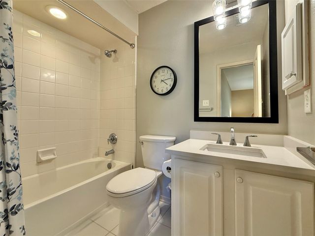 251 N Maple Glade Circle, The Woodlands, TX 77382