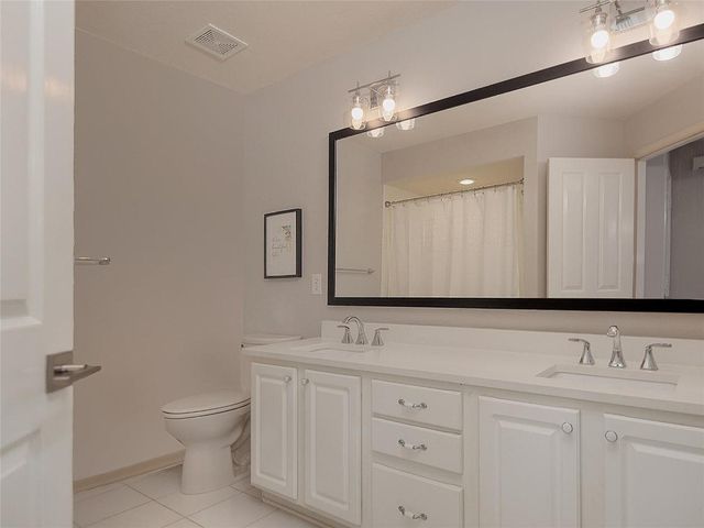 251 N Maple Glade Circle, The Woodlands, TX 77382