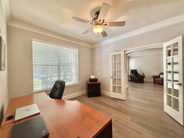 251 N Maple Glade Circle, The Woodlands, TX 77382