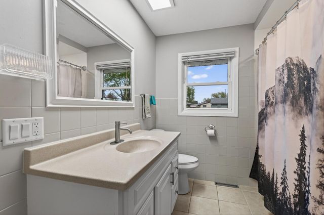 6407 Major Avenue N, Brooklyn Center, MN 55429