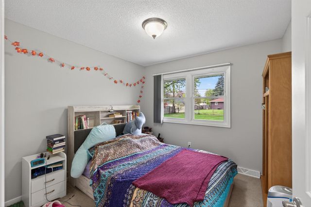 6407 Major Avenue N, Brooklyn Center, MN 55429