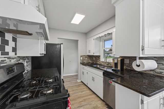 6407 Major Avenue N, Brooklyn Center, MN 55429