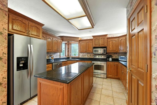 1034 Lake Shores Drive, Decatur, IN 46733