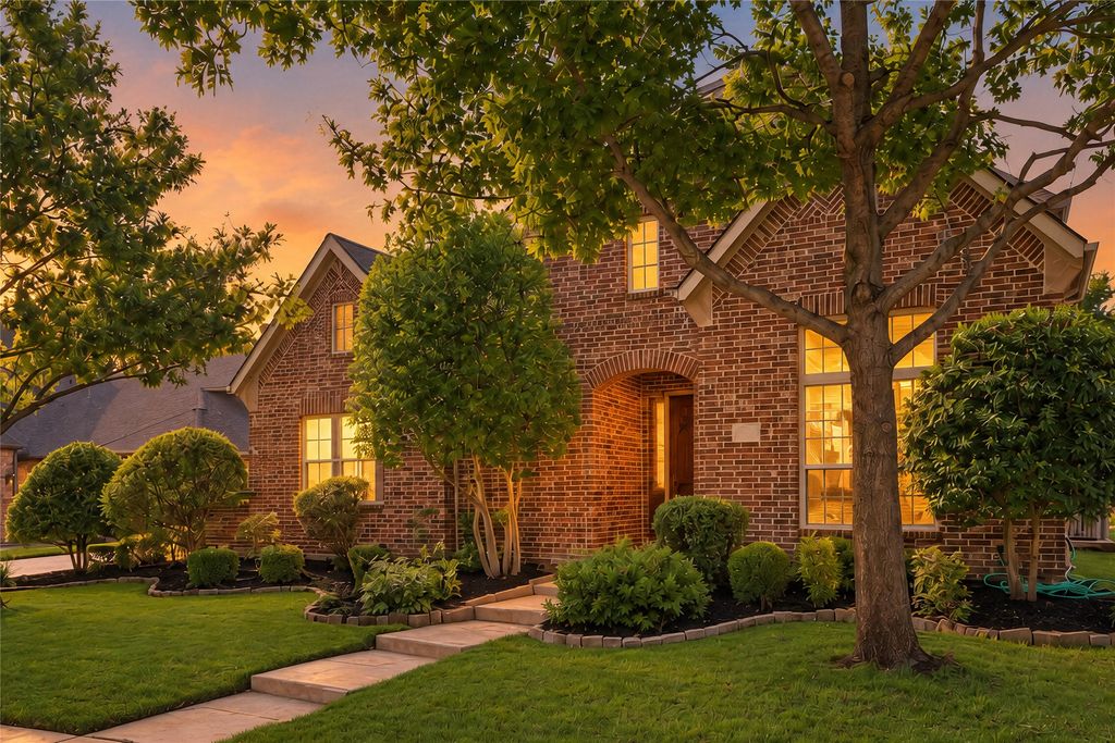 620 Kimbro Avenue, Lantana, TX 76226 — exterior
