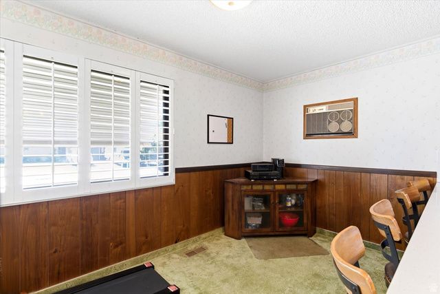5166 S 2150 W, Roy, UT 84067