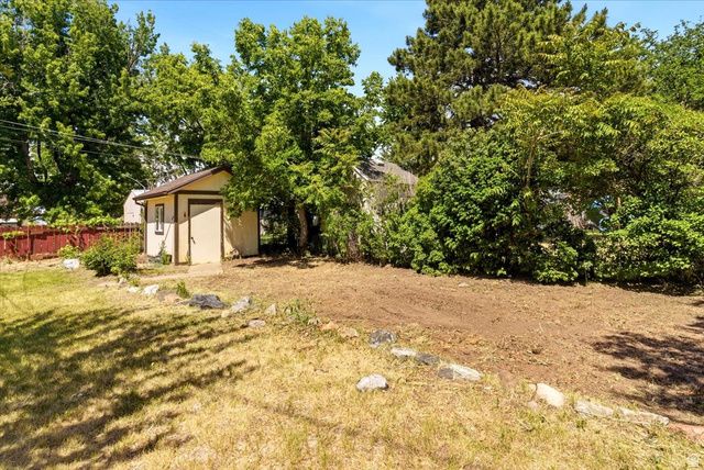 5166 S 2150 W, Roy, UT 84067