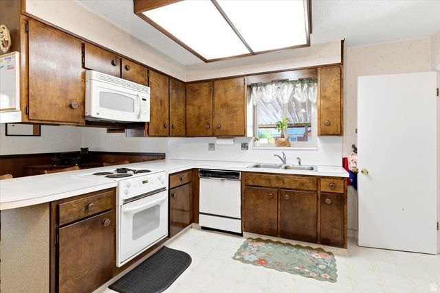 5166 S 2150 W, Roy, UT 84067