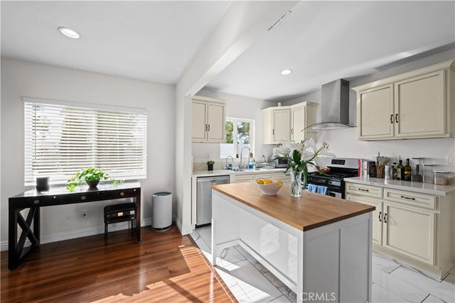 5979 Hereford, Los Angeles, CA 90022