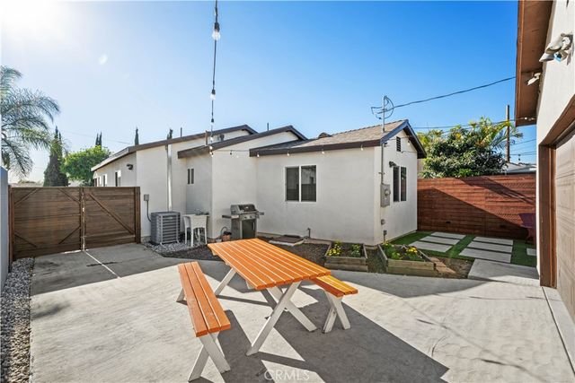 5979 Hereford, Los Angeles, CA 90022