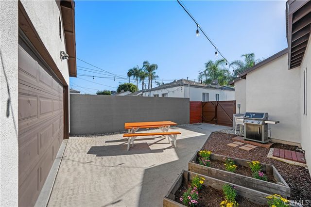 5979 Hereford, Los Angeles, CA 90022