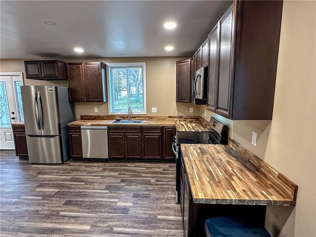 9 Whiting Street, Bath, NY 14810