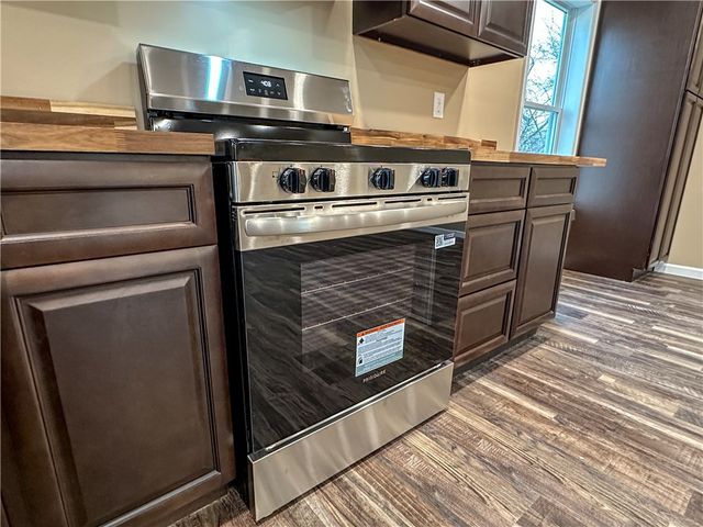 9 Whiting Street, Bath, NY 14810