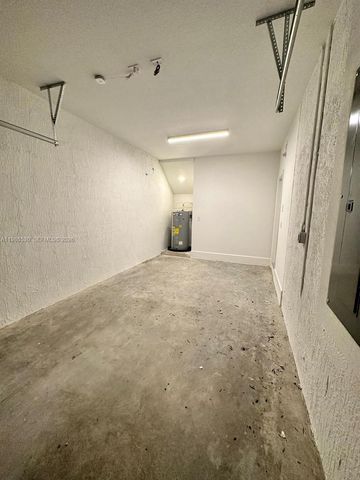 11965 NW 47th Mnr, Coral Springs, FL 33076