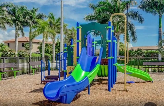 11965 NW 47th Mnr, Coral Springs, FL 33076