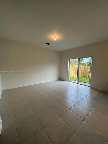 11965 NW 47th Mnr, Coral Springs, FL 33076