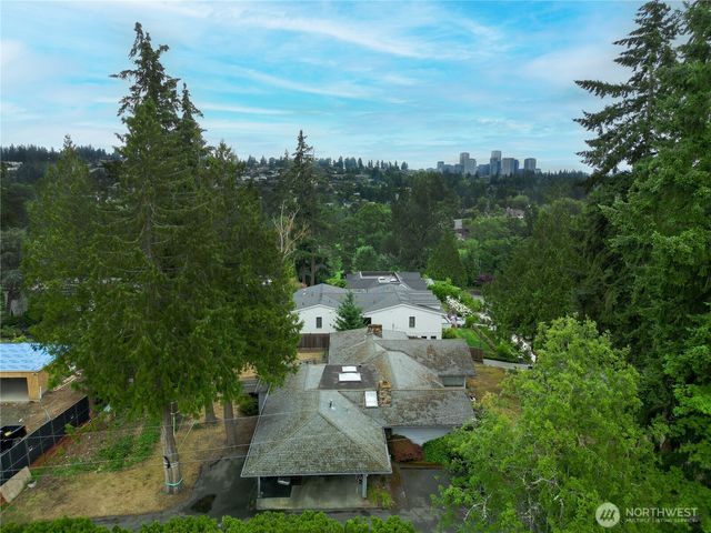 7836 NE 14th Street, Medina, WA 98039