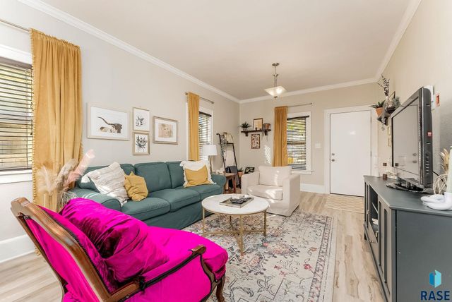 128 N Lake Ave Avenue, Sioux Falls, SD 57104