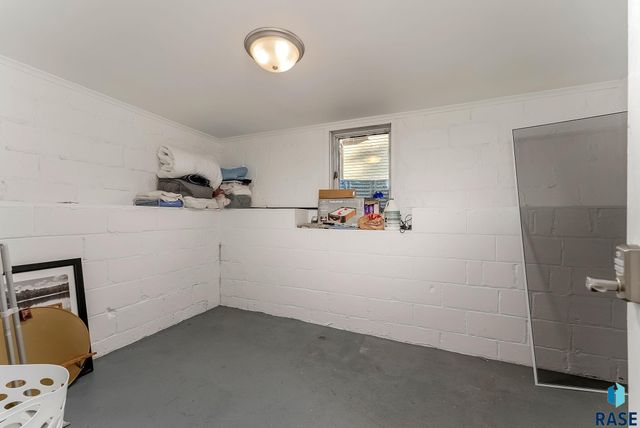 128 N Lake Ave Avenue, Sioux Falls, SD 57104