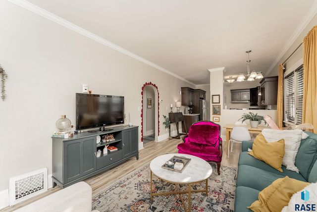 128 N Lake Ave Avenue, Sioux Falls, SD 57104