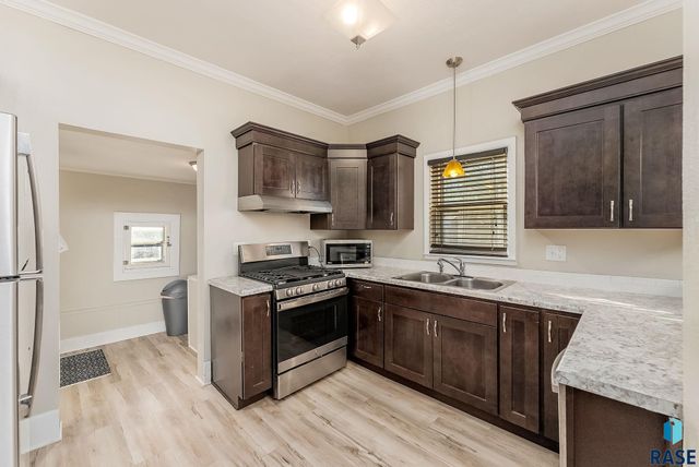 128 N Lake Ave Avenue, Sioux Falls, SD 57104