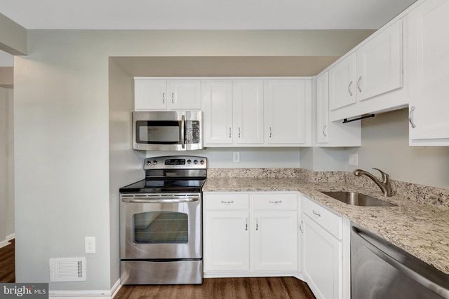 30 QUINCY CT, Sterling, VA 20165