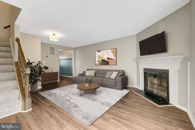 30 QUINCY CT, Sterling, VA 20165