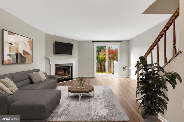 30 QUINCY CT, Sterling, VA 20165