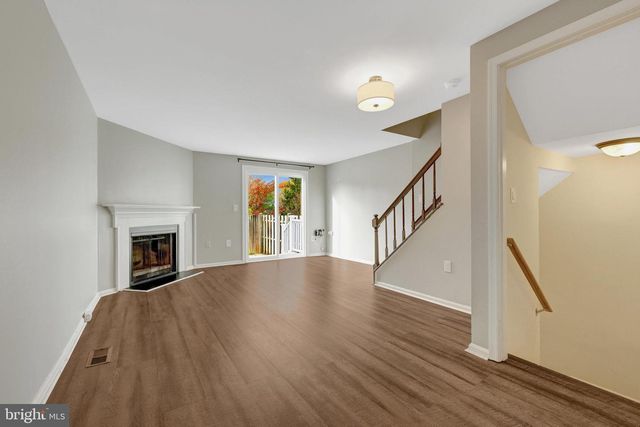 30 QUINCY CT, Sterling, VA 20165