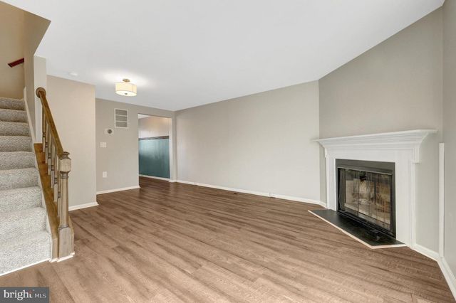 30 QUINCY CT, Sterling, VA 20165