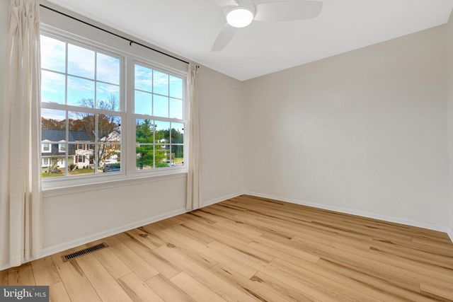 30 QUINCY CT, Sterling, VA 20165