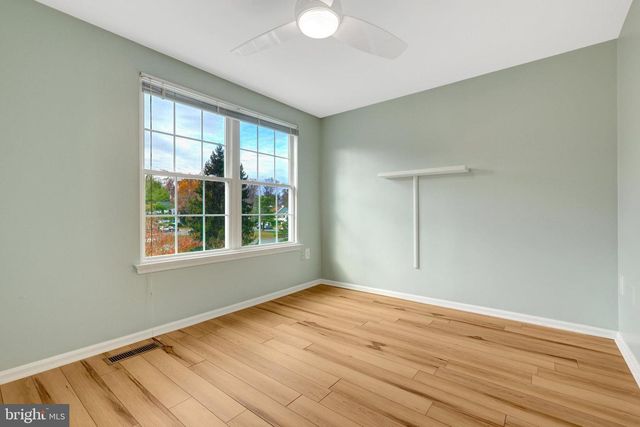 30 QUINCY CT, Sterling, VA 20165