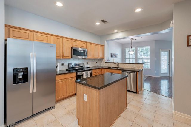 86 Wintergreen Trail, The Woodlands, TX 77382