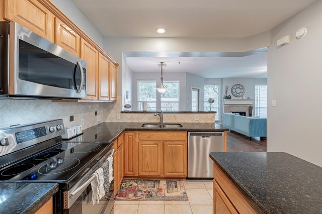 86 Wintergreen Trail, The Woodlands, TX 77382
