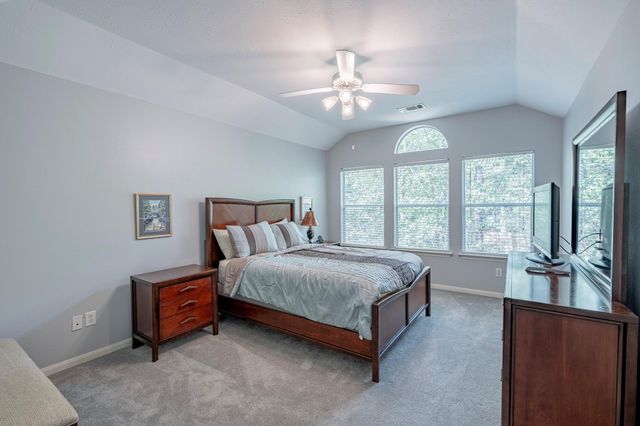86 Wintergreen Trail, The Woodlands, TX 77382