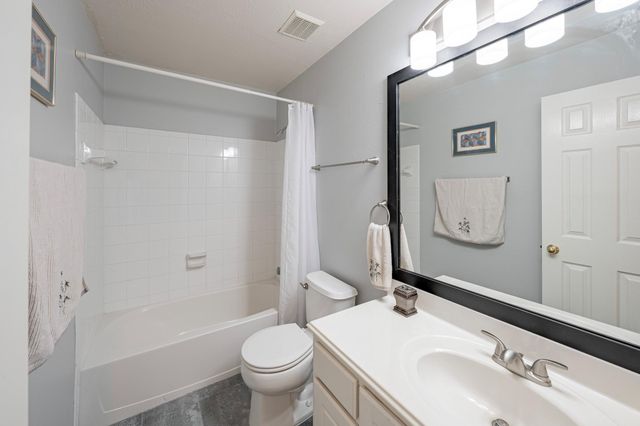 86 Wintergreen Trail, The Woodlands, TX 77382