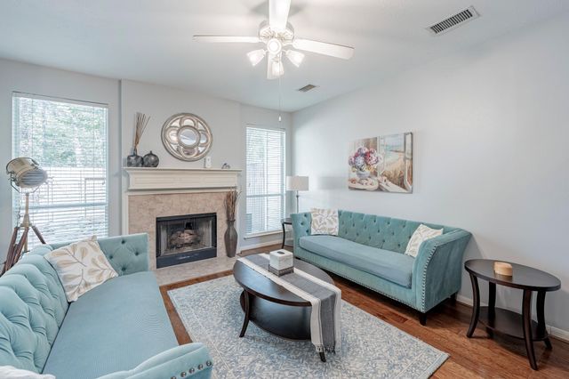 86 Wintergreen Trail, The Woodlands, TX 77382
