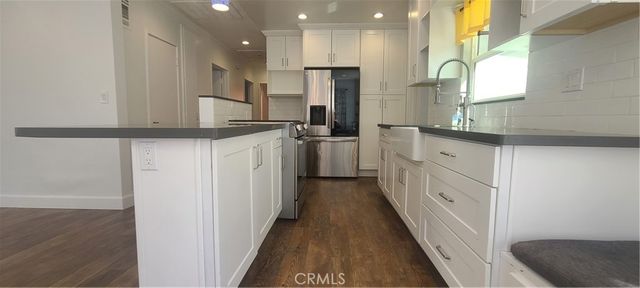 22054 Independencia, Woodland Hills, CA 91364