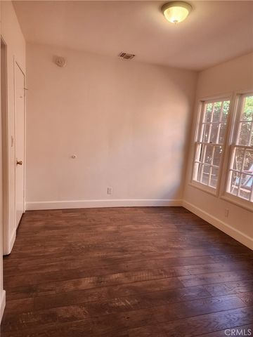 22054 Independencia, Woodland Hills, CA 91364