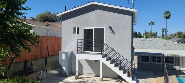 22054 Independencia, Woodland Hills, CA 91364