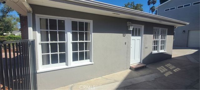 22054 Independencia, Woodland Hills, CA 91364