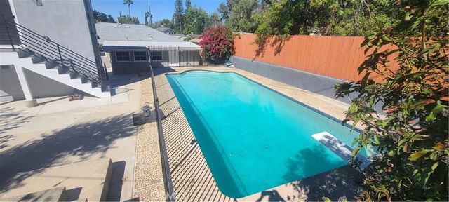 22054 Independencia, Woodland Hills, CA 91364