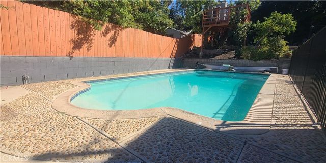 22054 Independencia, Woodland Hills, CA 91364