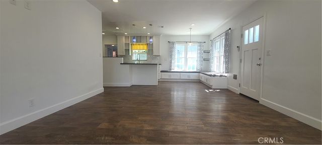 22054 Independencia, Woodland Hills, CA 91364