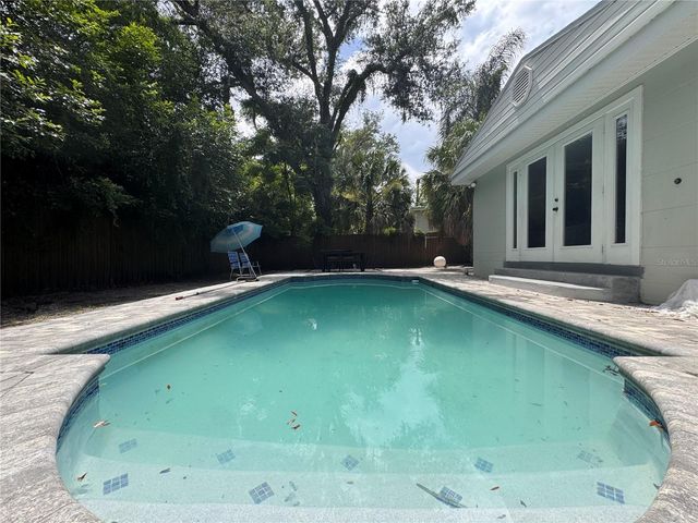 309 DEER PARK AVENUE, Tampa, FL 33617