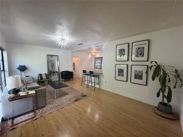 309 DEER PARK AVENUE, Tampa, FL 33617