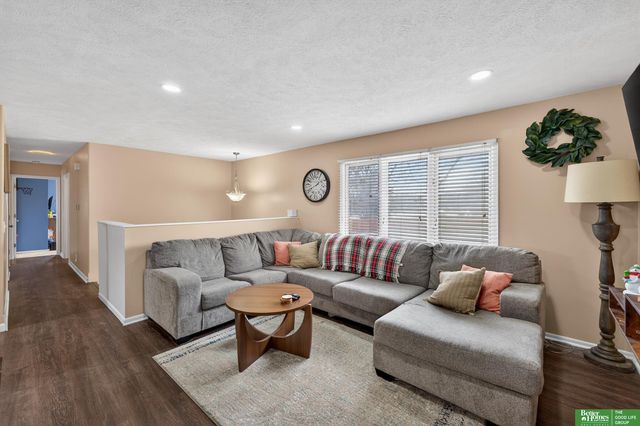 13524 Z Street, Omaha, NE 68137