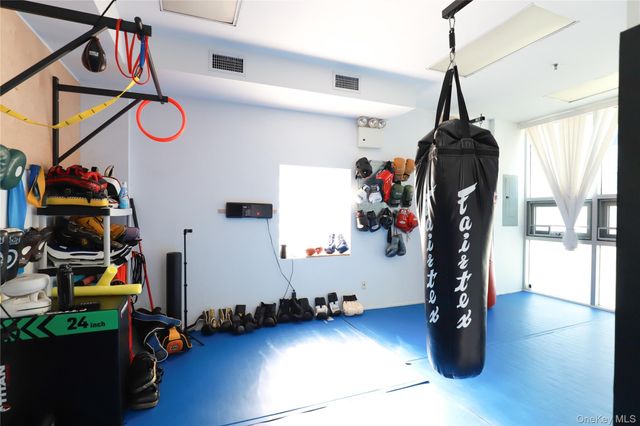 131-04 40th Road 2FL, Flushing, NY 11354